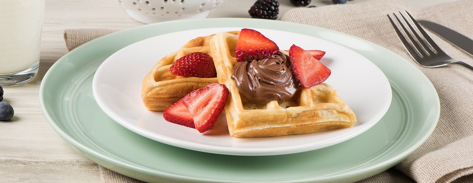 Waffles con frutillas y Nutella®