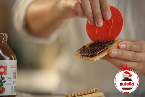 Sándwich de galletitas navideñas de Nutella® elaboracion 4 | Nutella