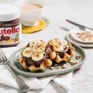 Waffles with Nutella®, Banana & Almonds