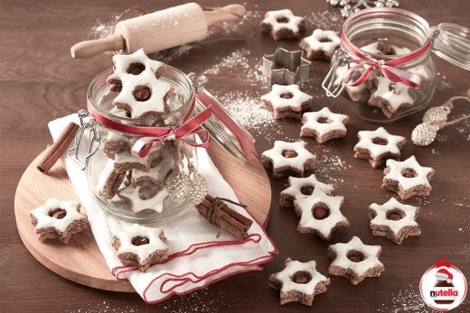 Cinnamon star cookies with Nutella® hazelnut spread