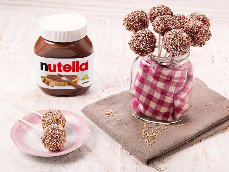 Pyragaičiai ant pagaliuko su „Nutella<sup>®</sup>“