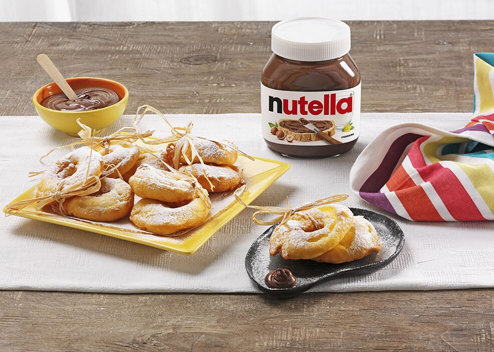 Karnevāla pankūkas ar Nutella<sup>®</sup> un āboliem