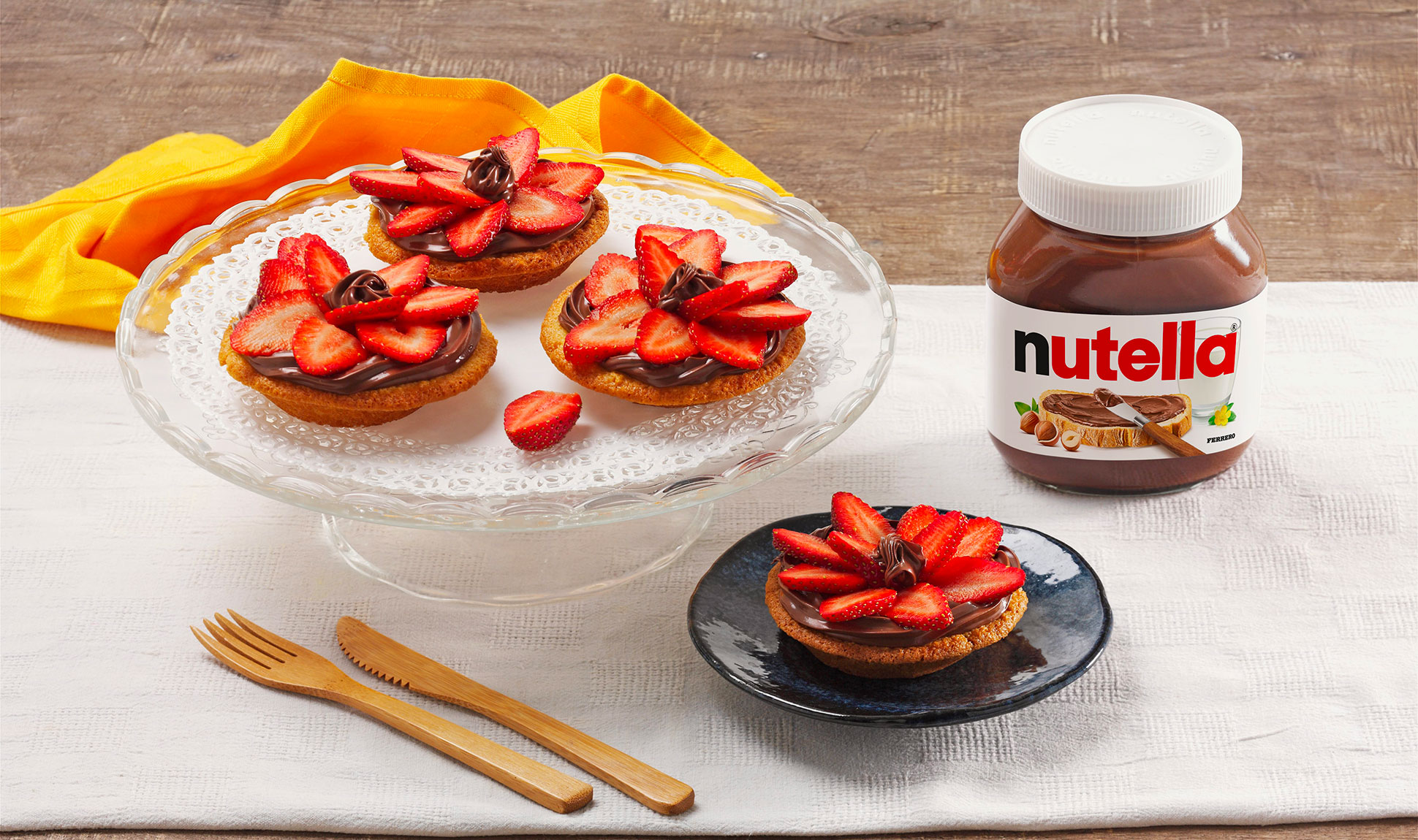 Mini tortas com Nutella® e morangos