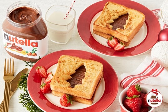 Vánoční francouzský toast s překvapením s lískooříškovou pomazánkou Nutella®