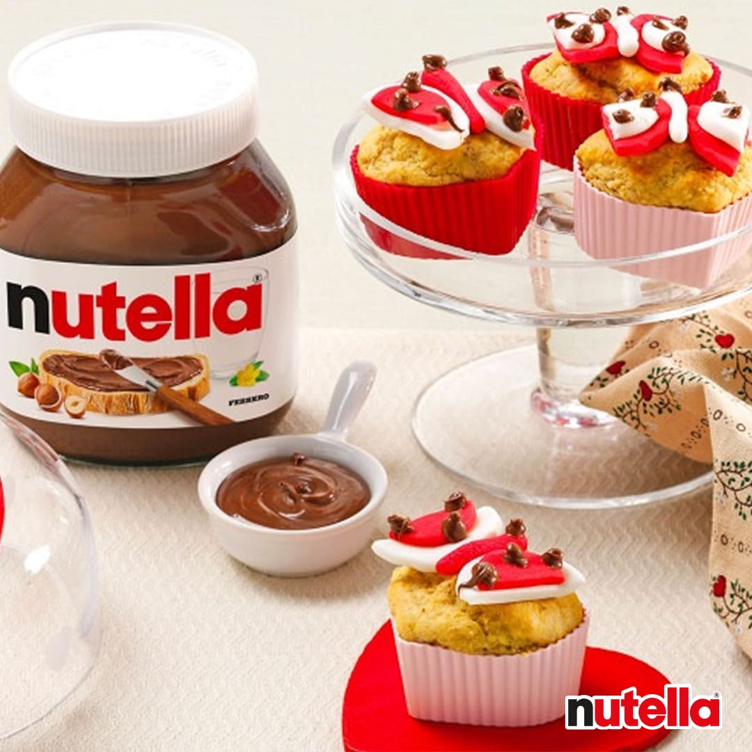 Valentine's muffins with Nutella® and walnuts