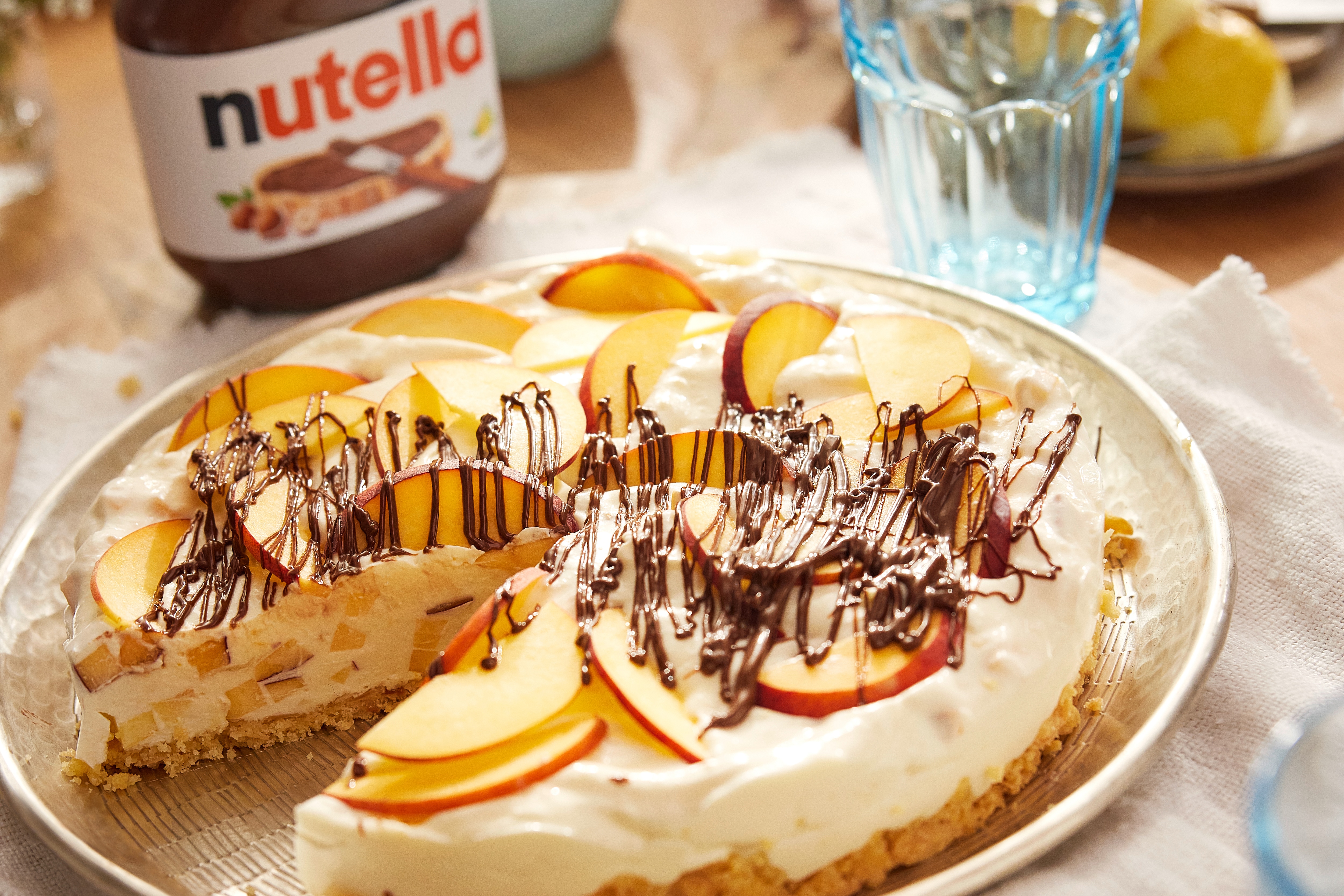 Pfirsich-Buttermilch-Torte mit nutella®