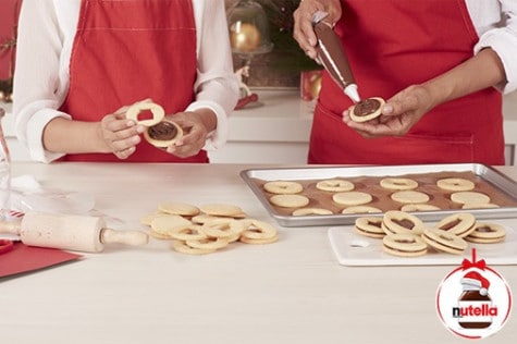 nutella® Rezepte - Ausgestanzte Sandwich-Cookies mit nutella® - Schritt 5