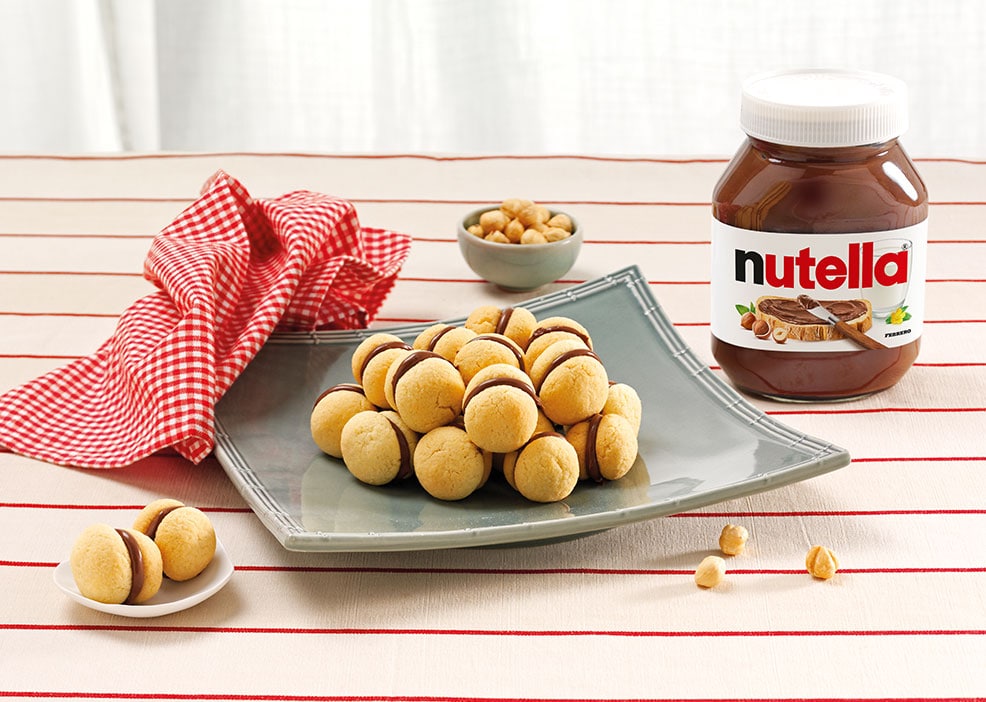 Besos de dama (galletas italianas de avellanas) con Nutella®