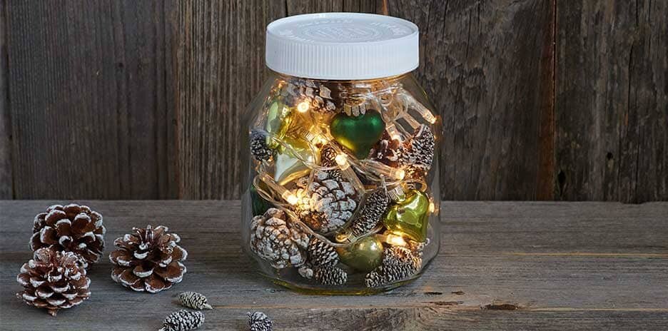 Karácsonyi dekoráció üres Nutella® üvegből