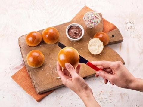 Petits pains au Nutella® avec des vermicelles en sucre - Step 1 | Nutella