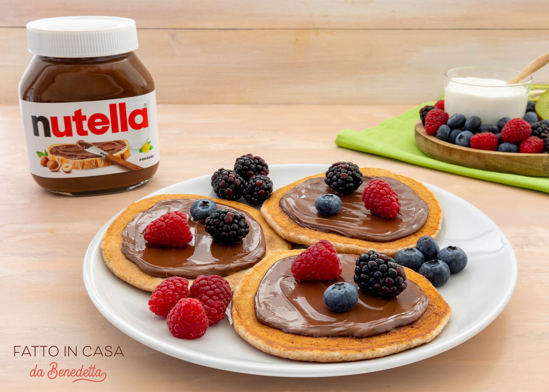 Pancake allo yogurt e farina integrale con Nutella<sup>®</sup>