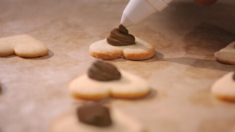 Heart cookies by Nutella® recipe step 5 | Nutella® Marocco