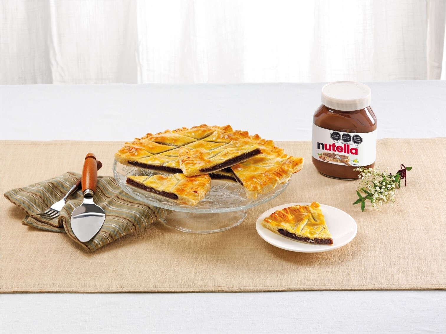 Tarta de hojaldre con Nutella®