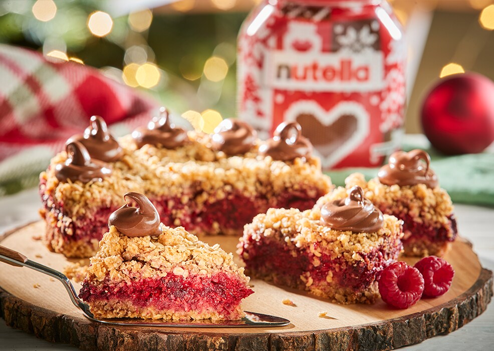 Kruche ciasto owsiane z malinami i kremem Nutella® na Święta