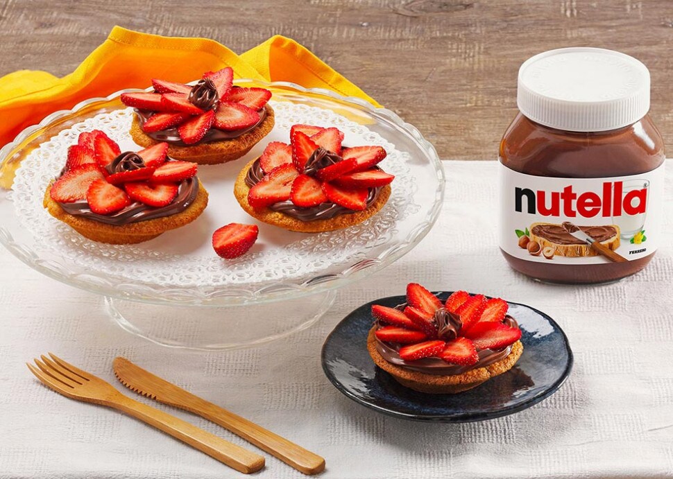 Przepis na mini tartaletki z kremem Nutella® i truskawkami