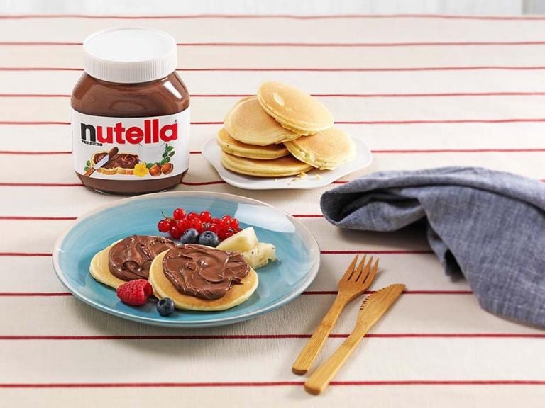 Mini-pannekaker med Nutella® og frukt