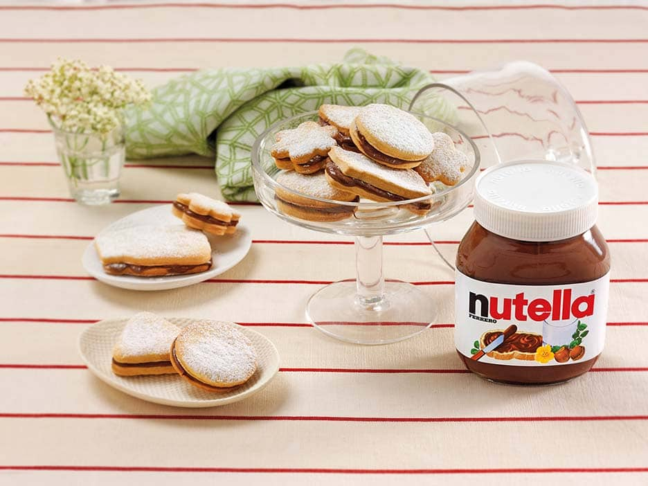 Biscuits filled with Nutella®