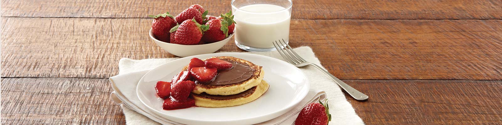 Ricotta Pancakes with Nutella® chocolate hazelnut spread and warm strawberry sauce