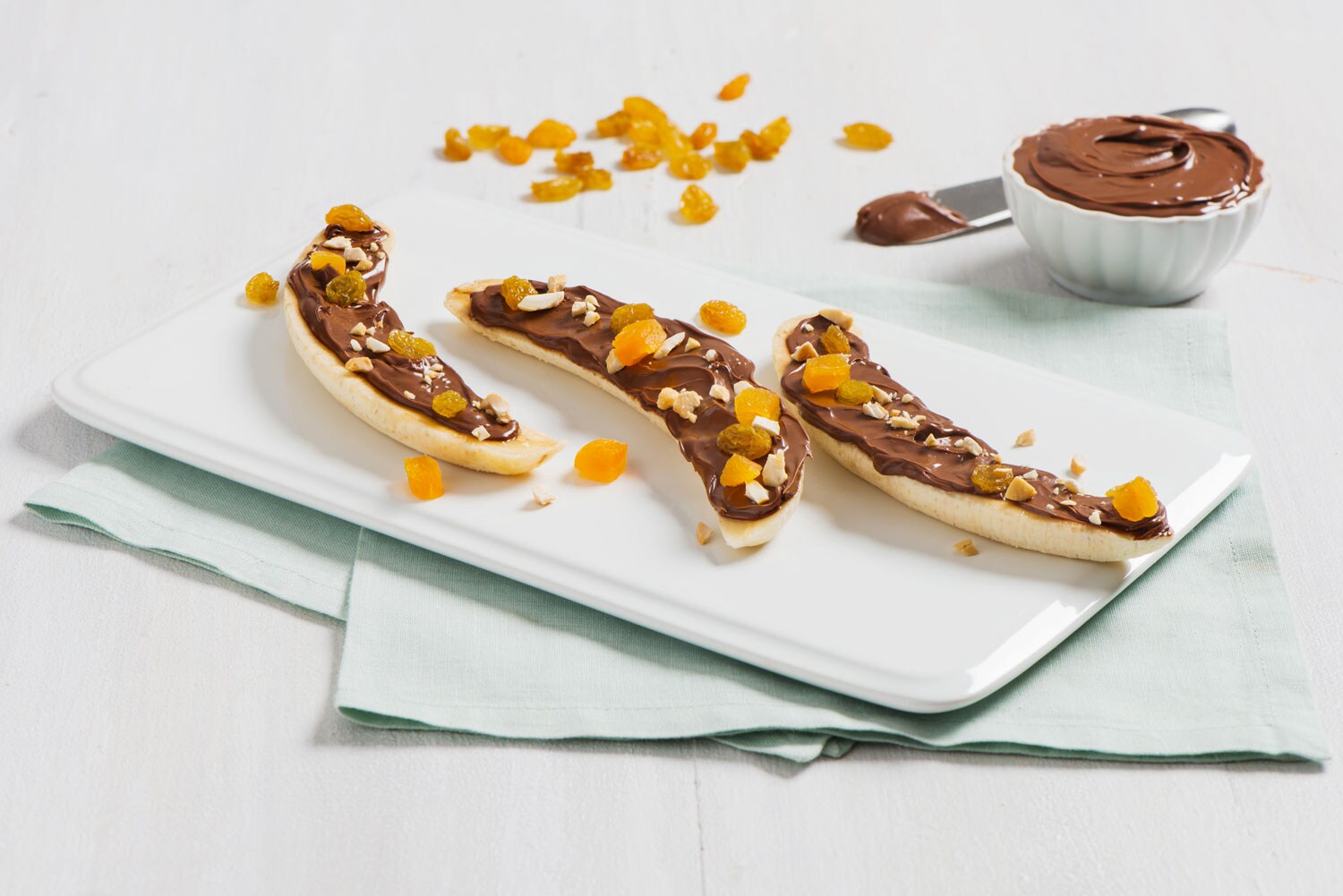 Split Banana Breakfast Boats with Nutella® hazelnut spread
