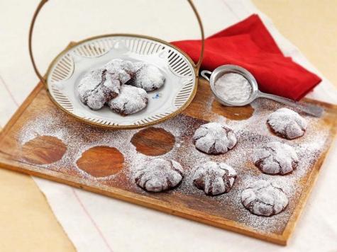 Dark Ricciarelli macaroons with NUTELLA® - STEP 4