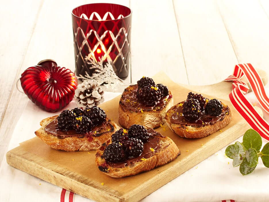 Blackberry bruschetta with Nutella®